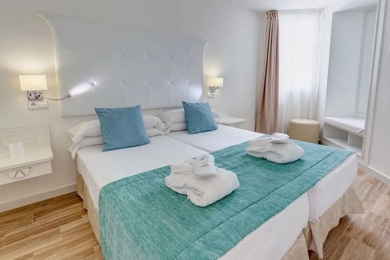 Fergus Style Cala Blanca Suites Santa Ponsa 4*,