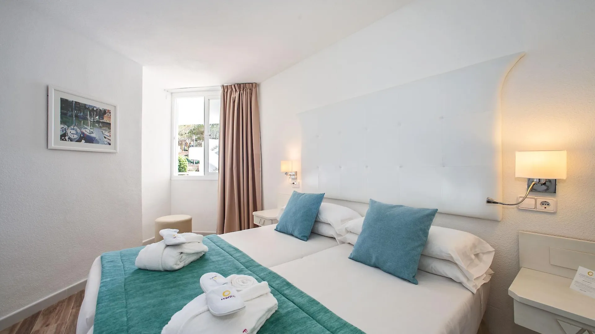 Fergus Style Cala Blanca Suites Santa Ponsa 4*,  İspanya