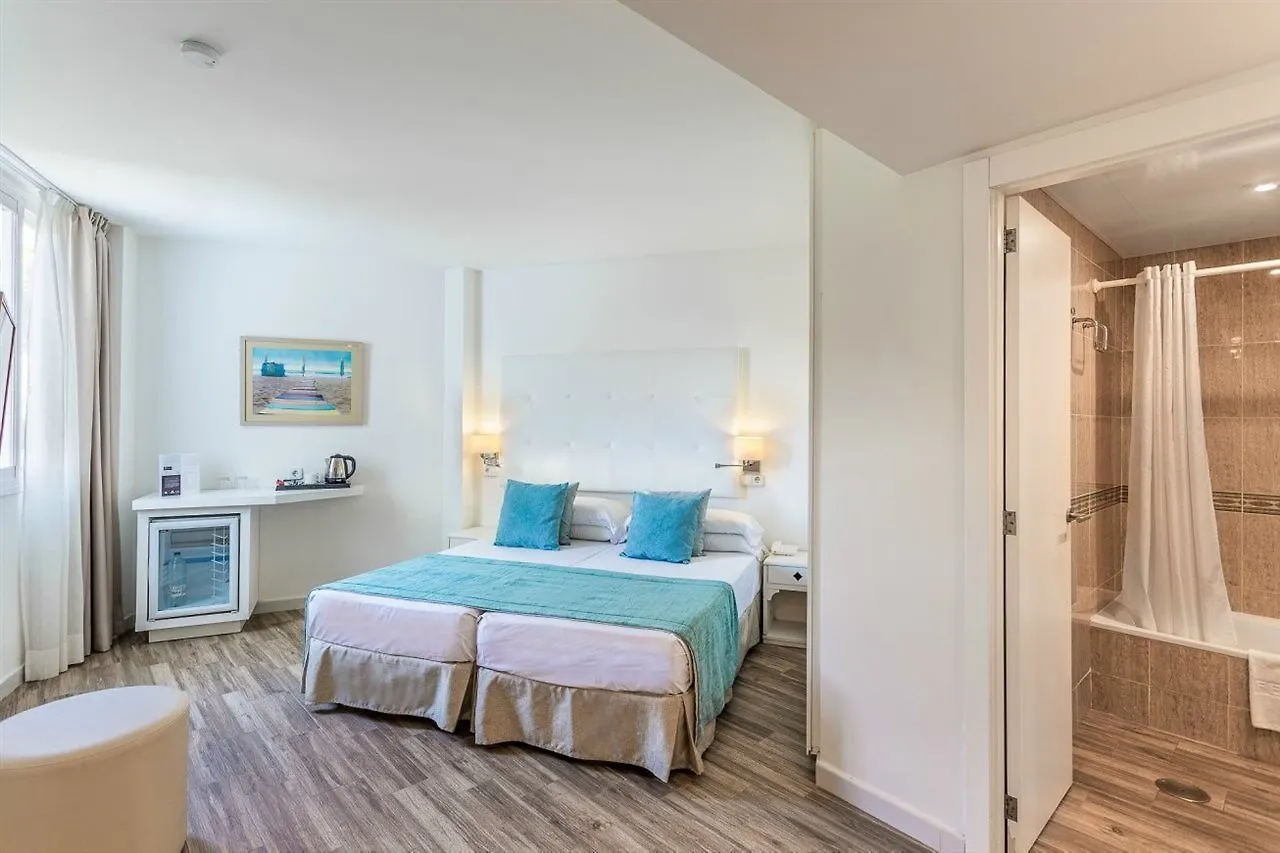 Fergus Style Cala Blanca Suites Santa Ponsa İspanya